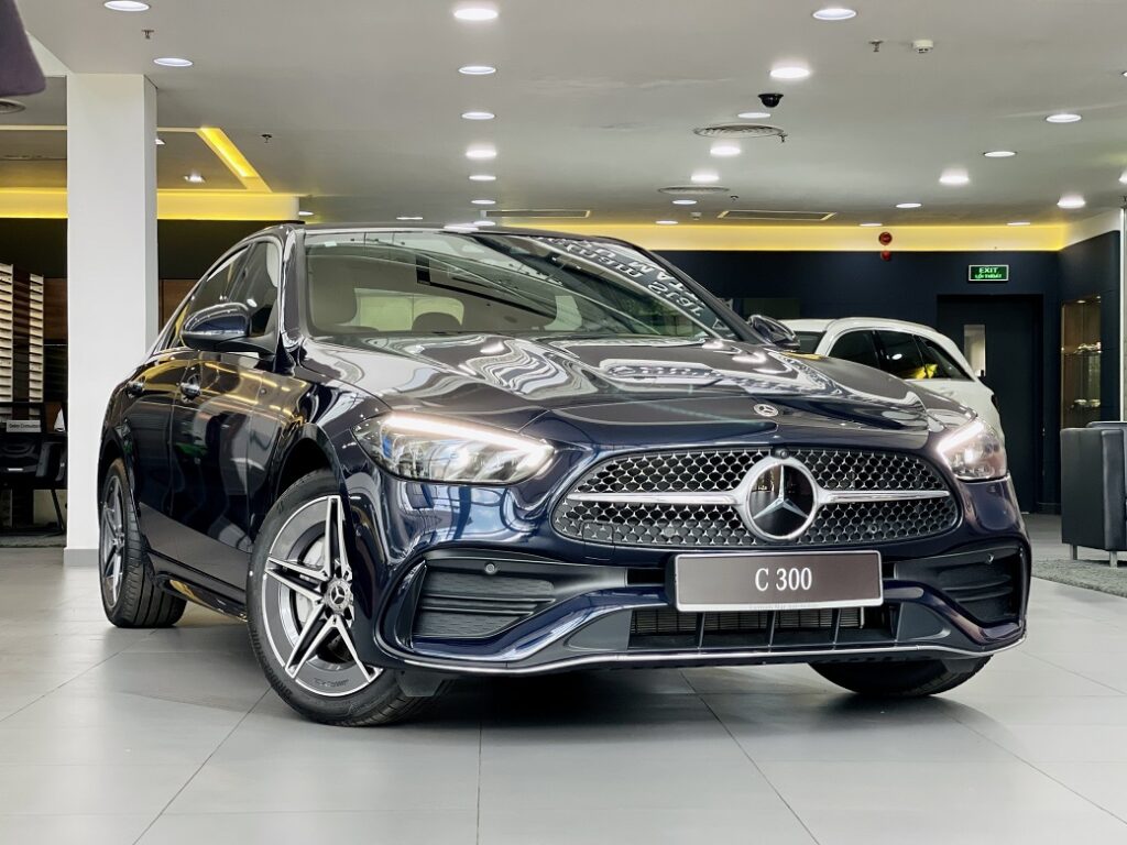 Mercedes c300 amg màu xanh xe sẵn giao ngay