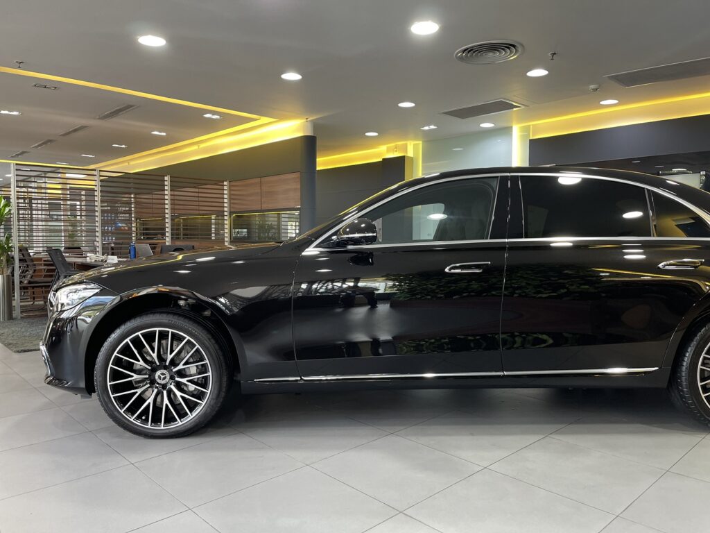 Mercedes S450 Luxury giá lăn bánh