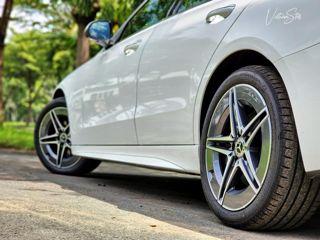 Mercedes C300 AMG Màu Trắng