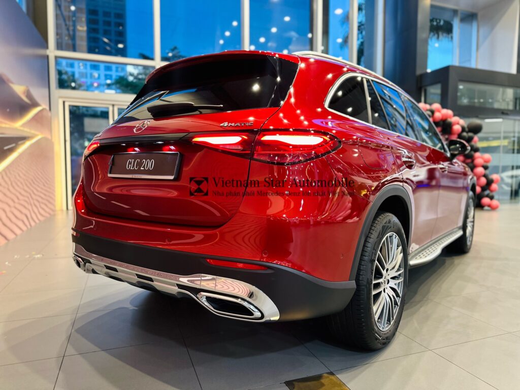 Mercedes GLC 200 Màu đỏ