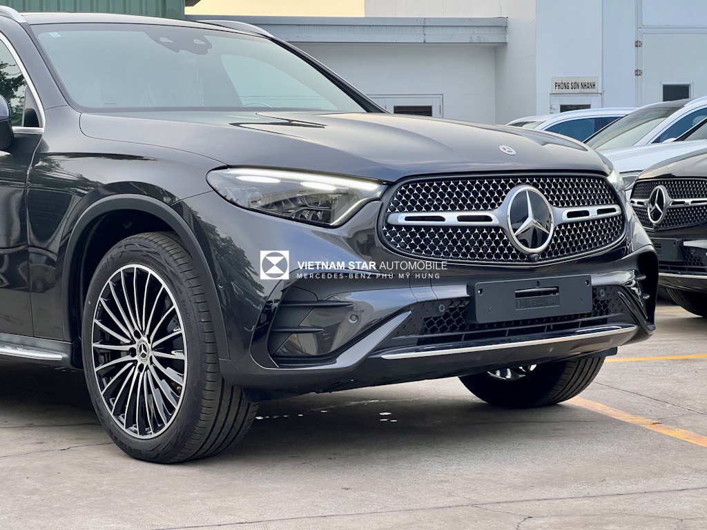 Mercedes GLC 300 4Matic Mau Xam 3