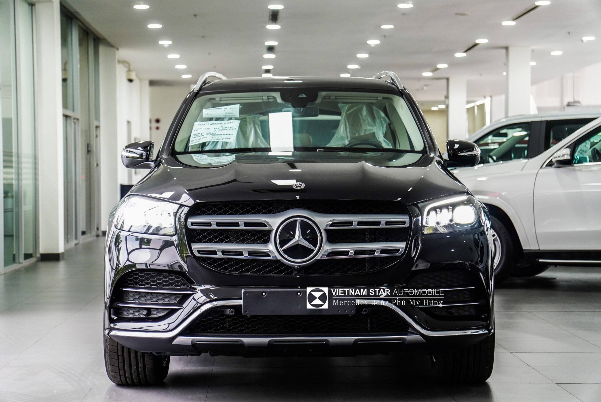 Mercedes GLS 450 màu đen giao ngay