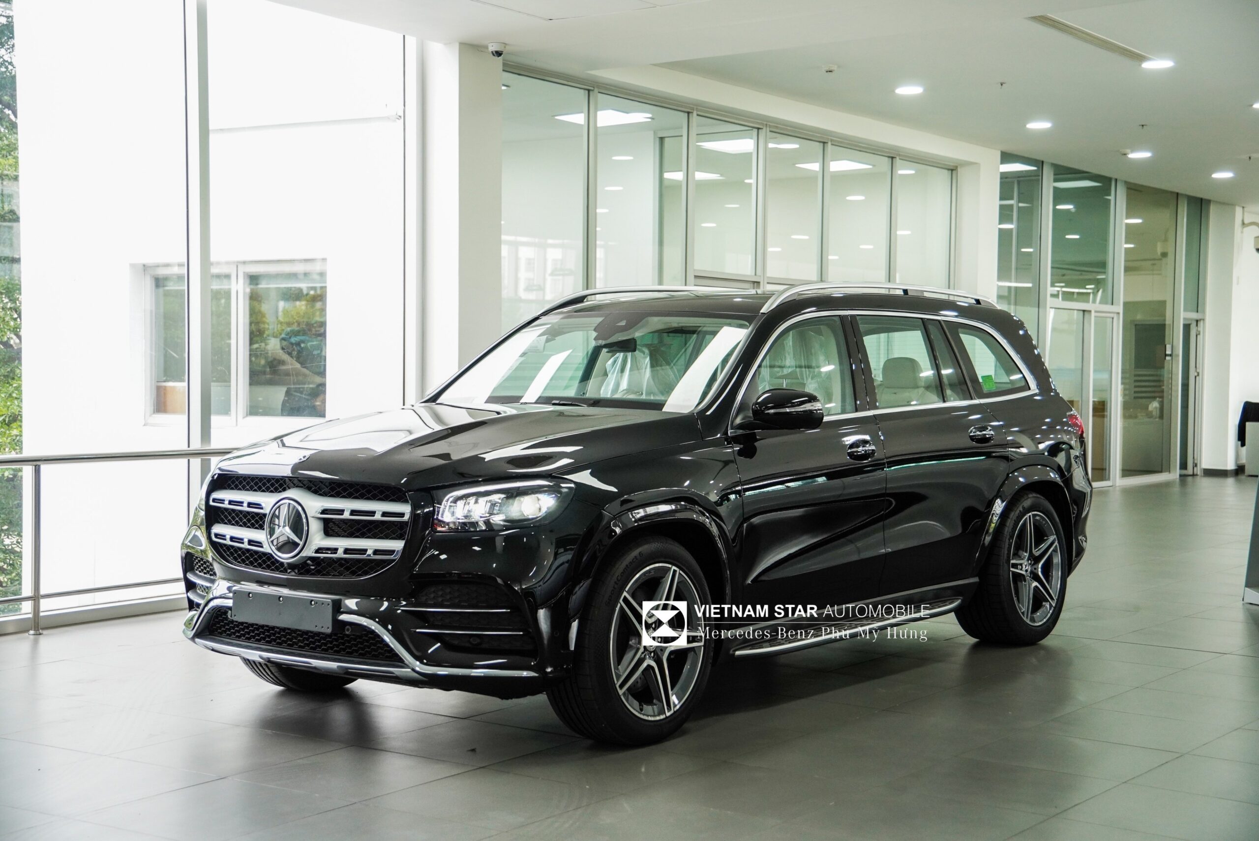 Mercedes GLS 450 màu đen giao ngay