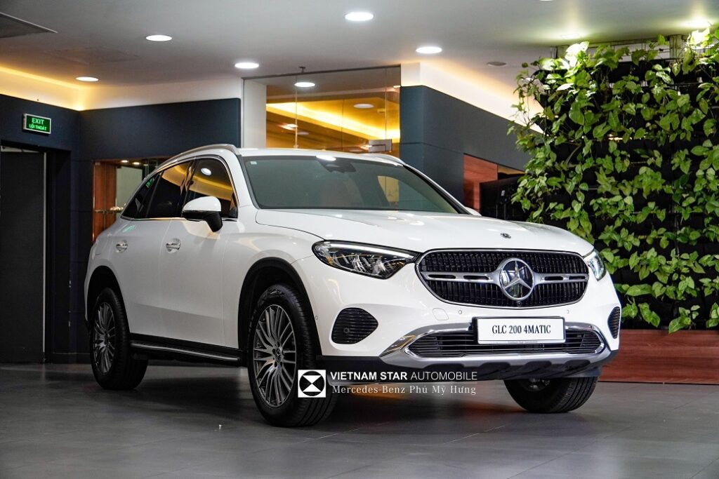 gia xe mercedes glc200 mau trang giao ngay 2 1