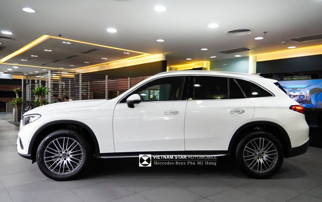 gia xe mercedes glc200 mau trang giao ngay 6 1