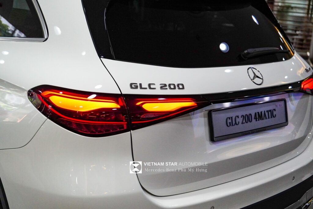 gia xe mercedes glc200 mau trang giao ngay 8 1