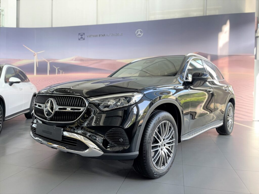 Mercedes GLC 200 Màu Đen