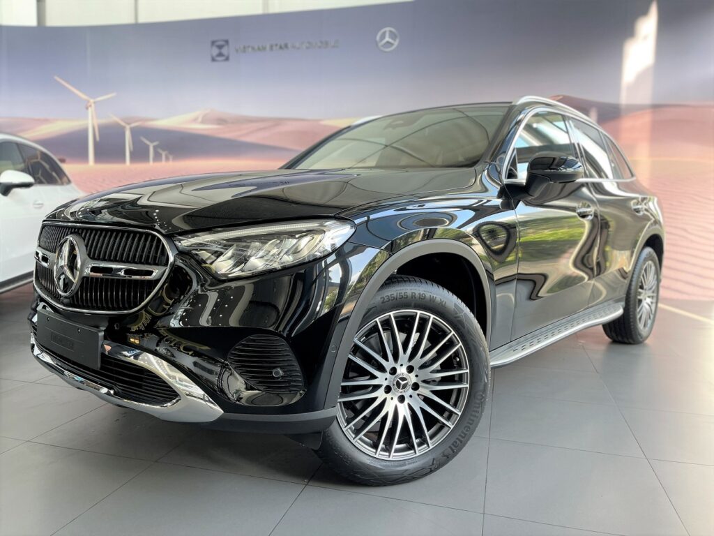 Mercedes GLC 200 Màu Đen