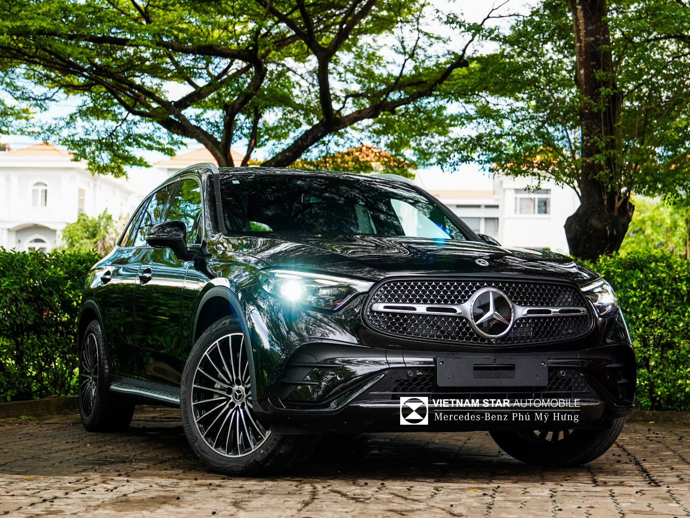 Mercedes GLC 300 Màu Đen