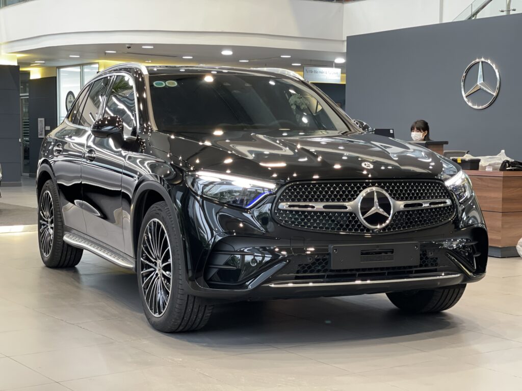 Mercedes GLC 300 Màu Đen