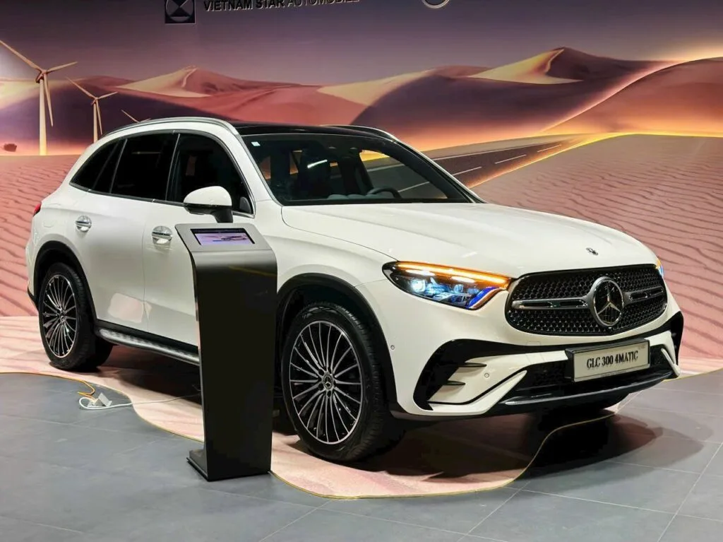 Giá Mercedes GLC 200 và GLC 300