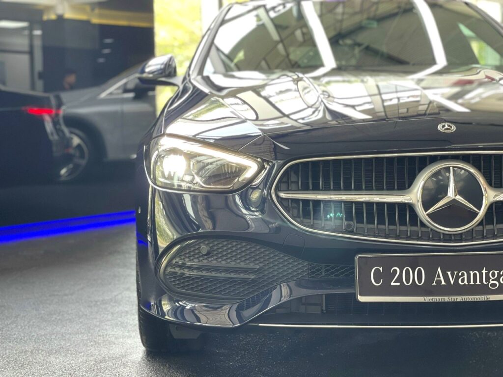 Mercedes C200 Avantgarde Plus Màu Xanh Giao Ngay