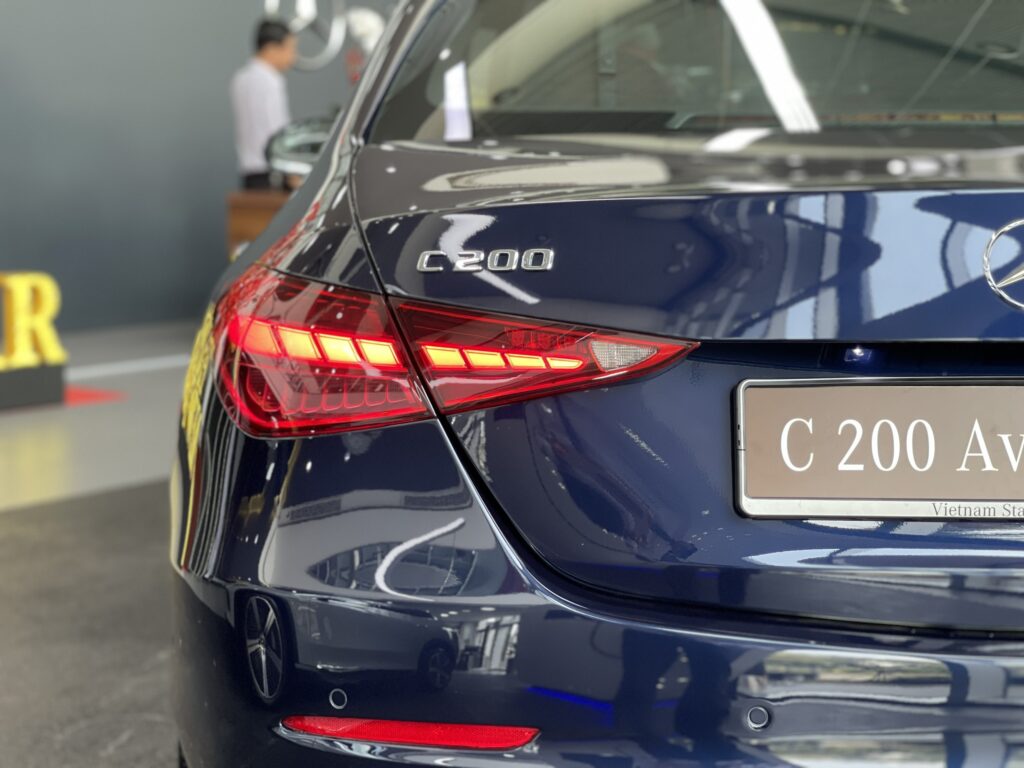 Mercedes C200 Avantgarde Plus Màu Xanh Giao Ngay