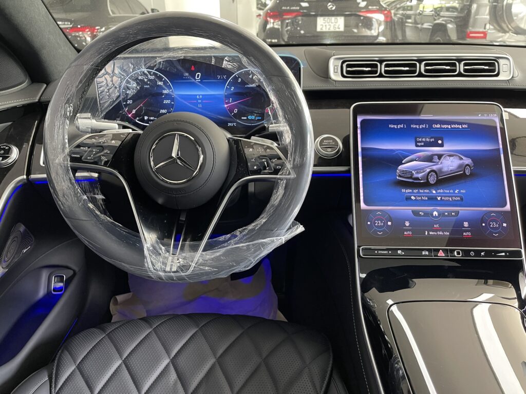 Mercedes S450 Luxury 2024 nội thất đen