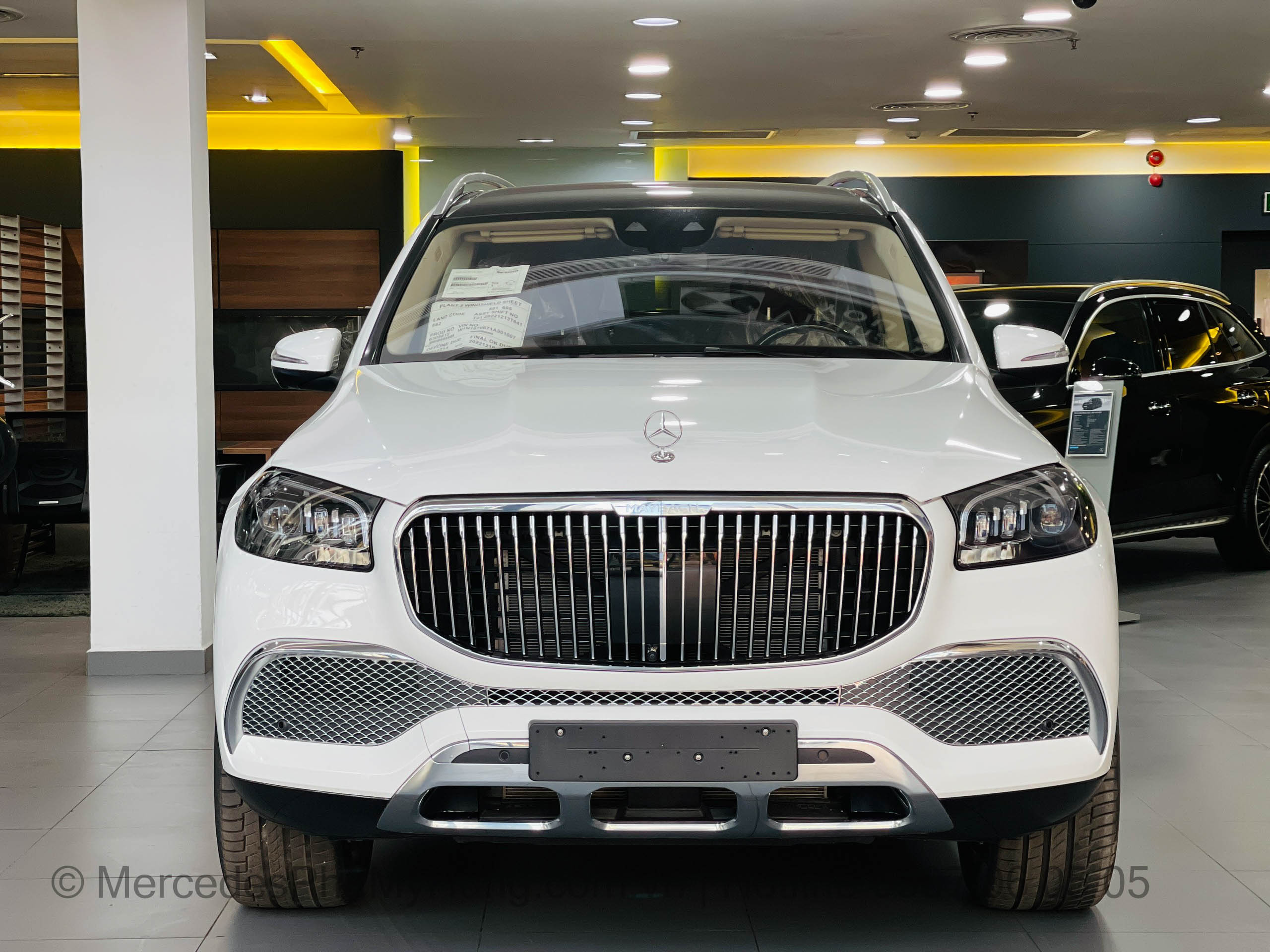 Giá xe Maybach GLS 480 Màu Trắng