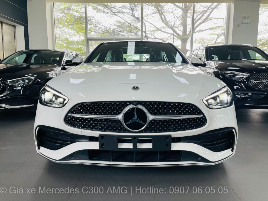 Giá xe Mercedes C300 AMG lăn bánh 2024