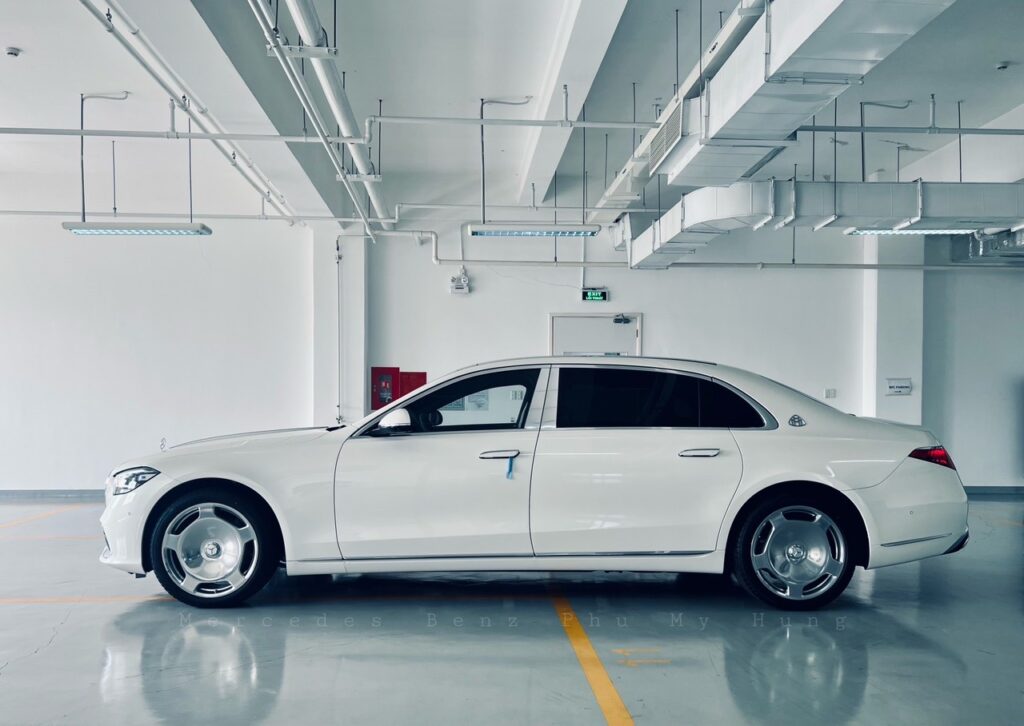 Maybach S450 màu trắng