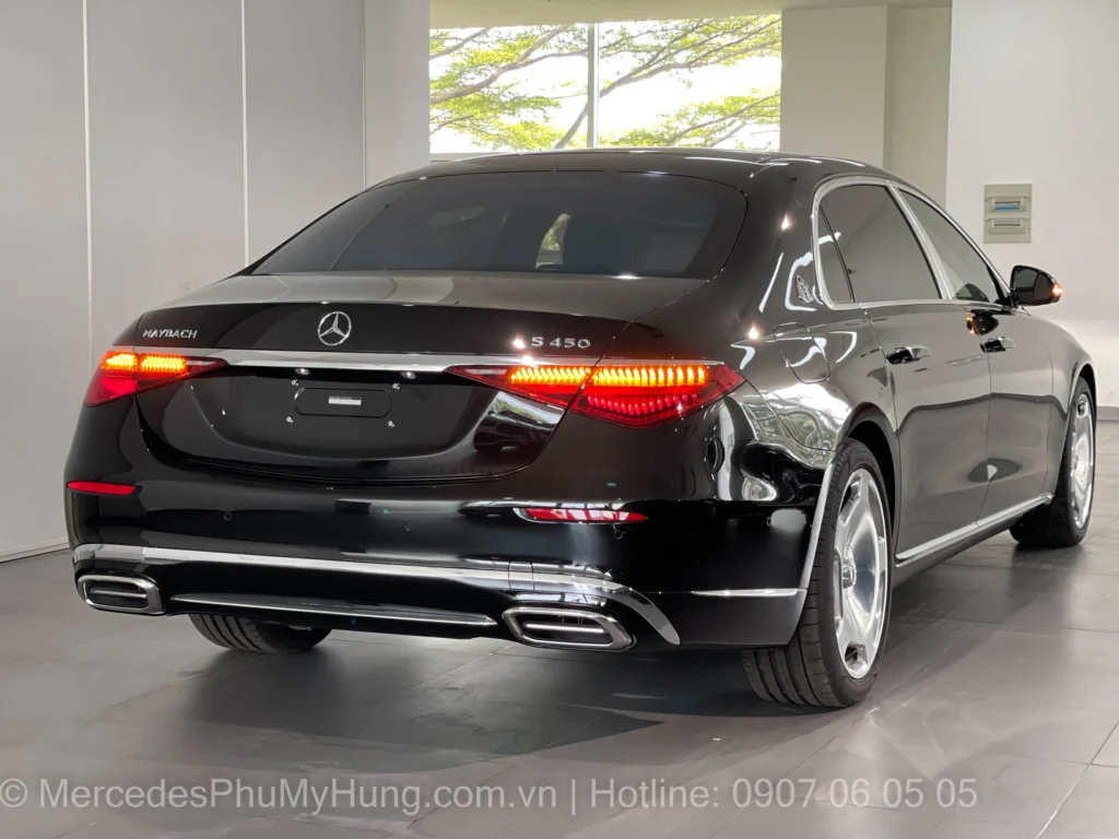 S450 Maybach màu Đen giá xe lăn bánh