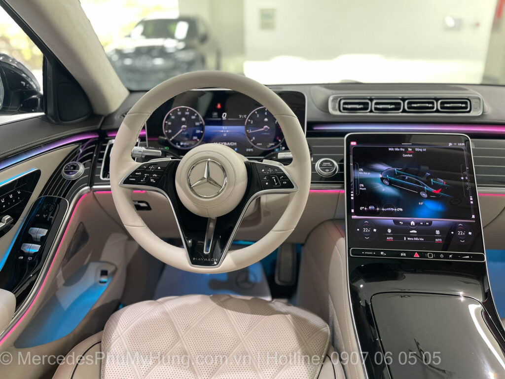 Vị trí ghế lái Maybach S450 4Matic 2024