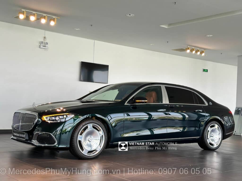 Maybach S450 Xanh Emerald Tuyệt Tác "Ngọc Lục Bảo" Trên Phố Thị