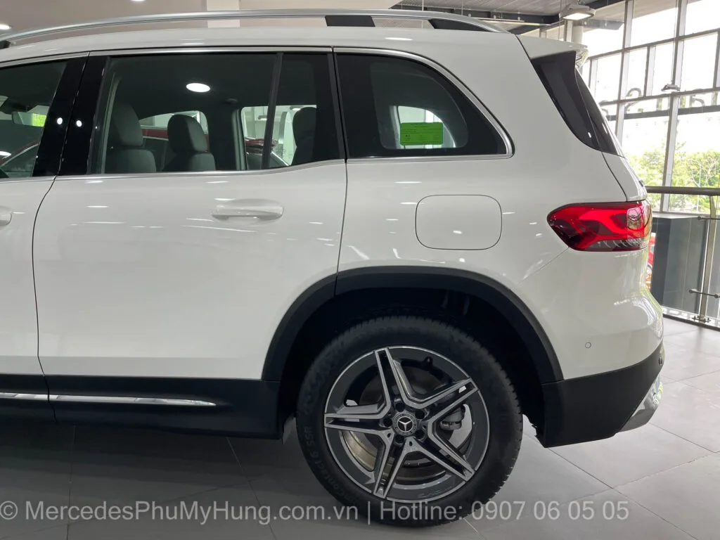 Mercedes GLB 200 AMG Mau Trang 11