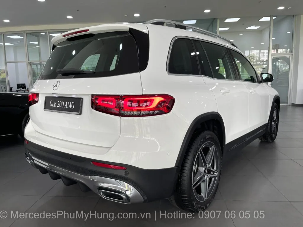 Mercedes GLB 200 AMG Mau Trang 16