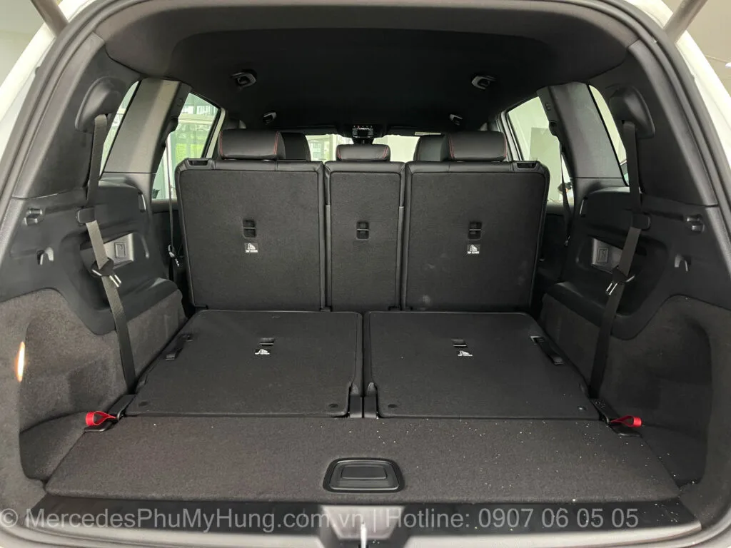 Mercedes GLB 200 AMG Mau Trang 18