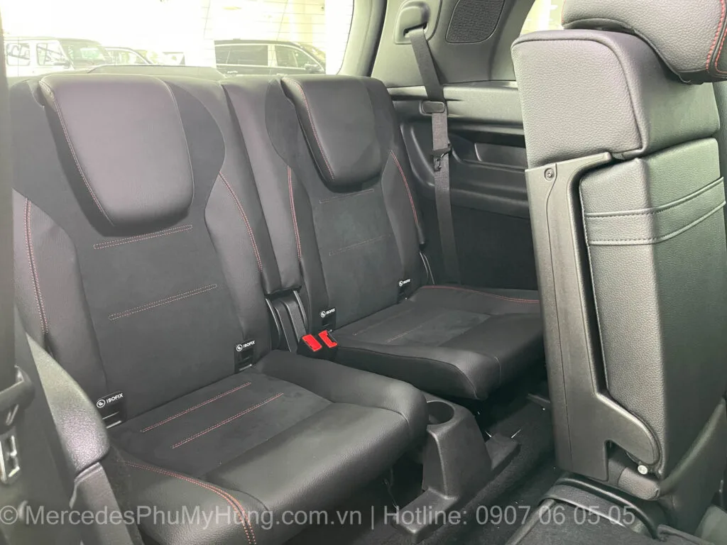 Mercedes GLB 200 AMG Mau Trang 34