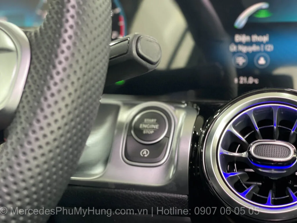 Mercedes GLB 200 AMG Mau Trang 39