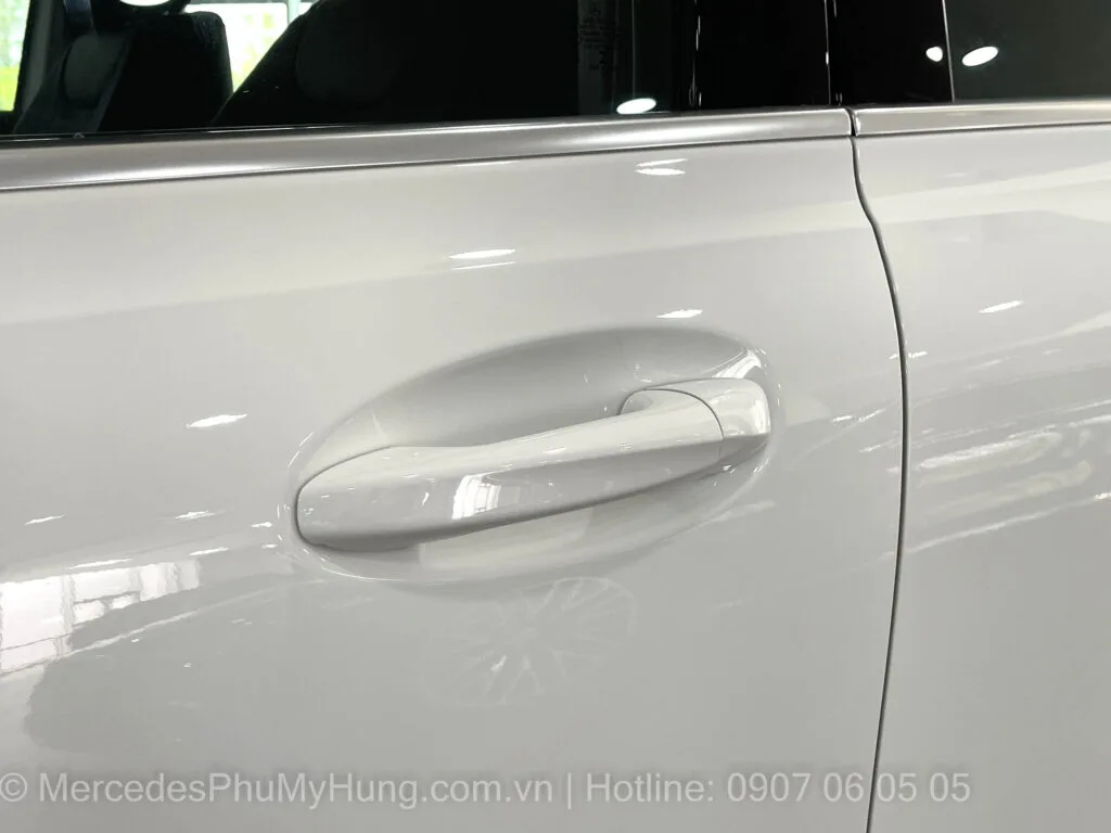 Mercedes GLB 200 AMG Mau Trang 8