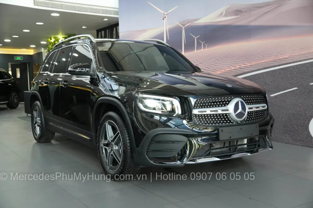 Xe Mercedes 7 Chỗ Mec GLB 200 Màu Đen
