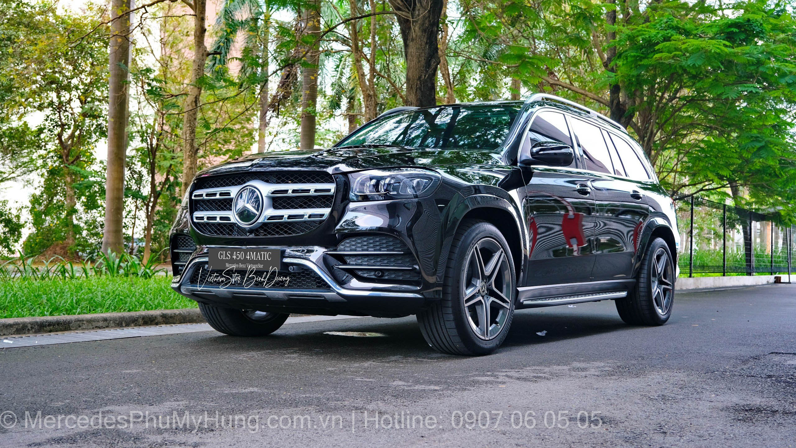 Giá xe GLS450 Màu Đen Giao Ngay tại Mercedes Bình Dương