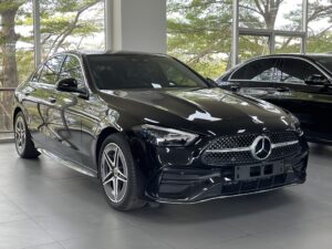 Giá xe Mercedes C300 AMG 2024