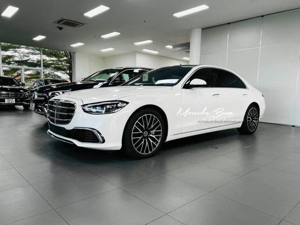 Gia xe Mercedes S450 Luxury Mau Trang 1