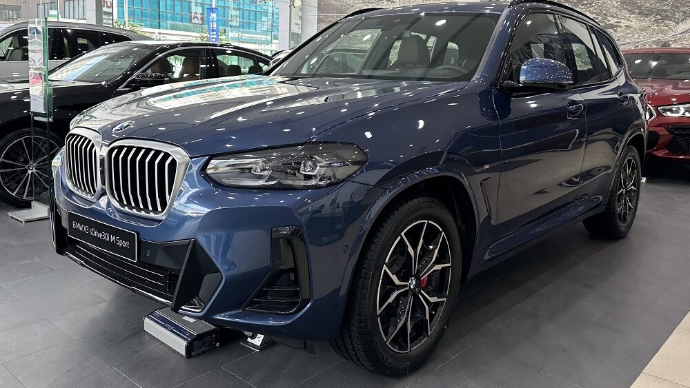 So Sánh BMW X3 và Mercedes GLC 300