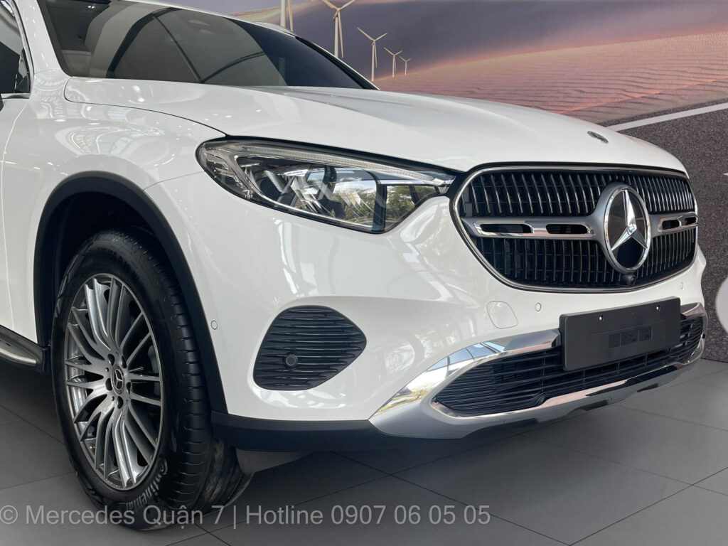 GLC200 gia lan banh Mercedes Quan 7 4