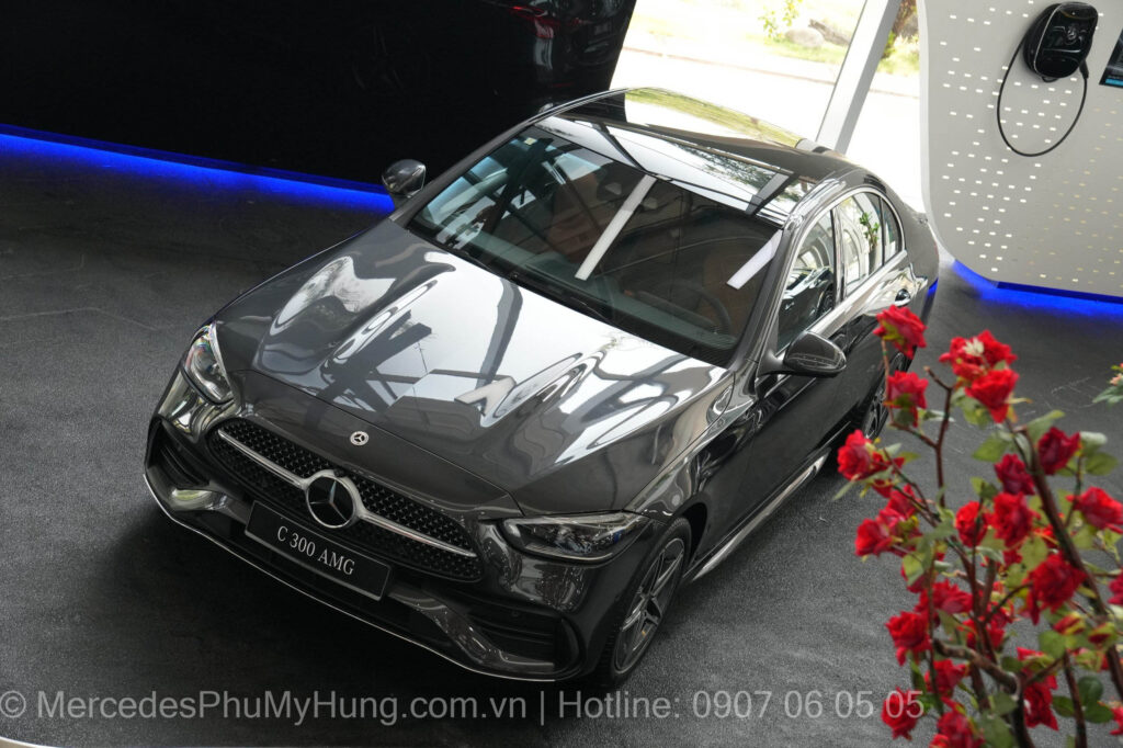 Mec C300 AMG Giá lăn bánh