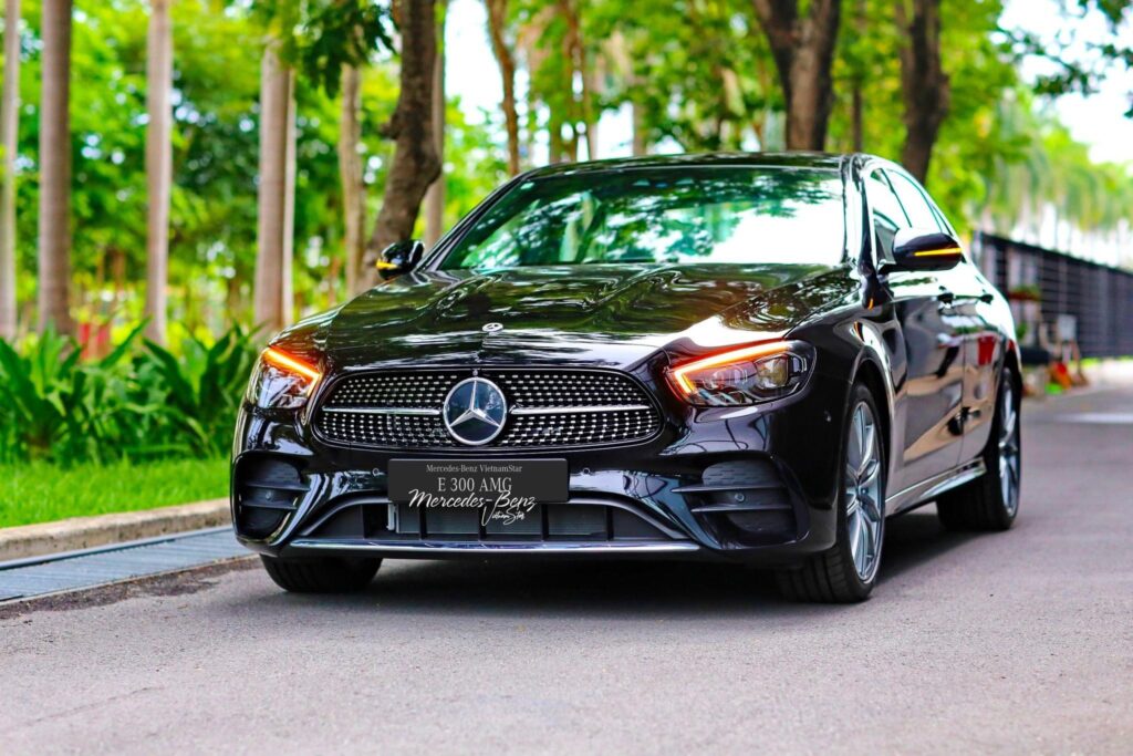 Mercedes E300 AMG Giá Lăn Bánh Mercedes Bình Dương