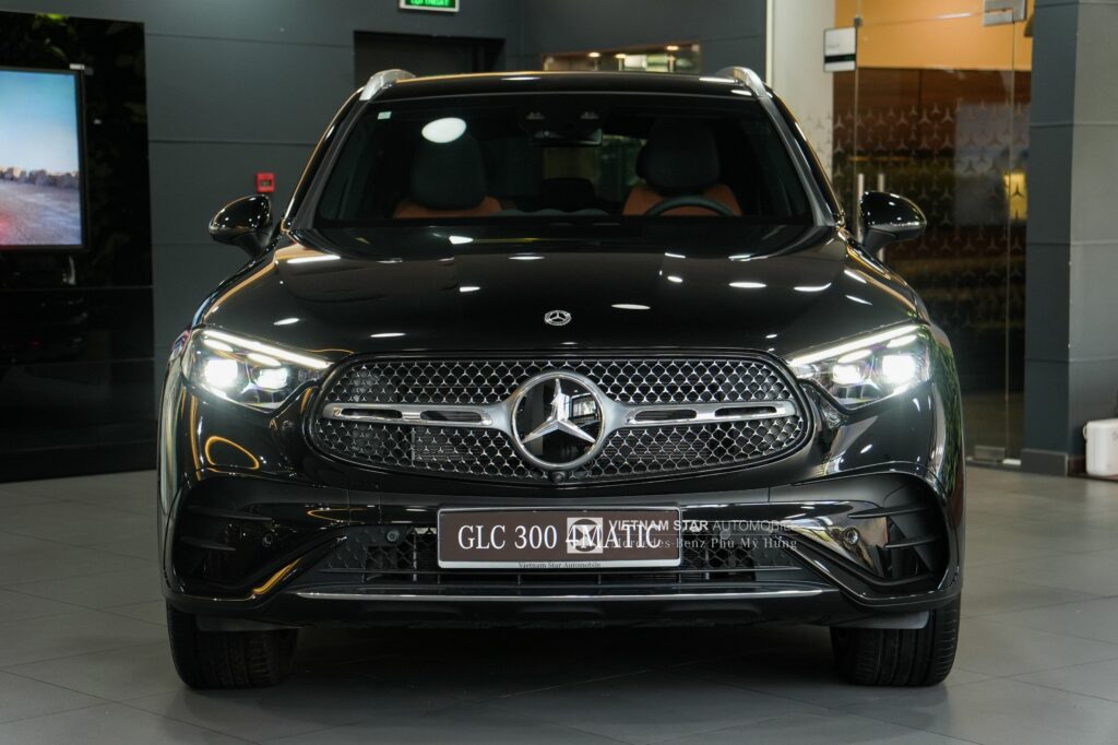 So sánh Mercedes GLC 300 và Volvo XC60