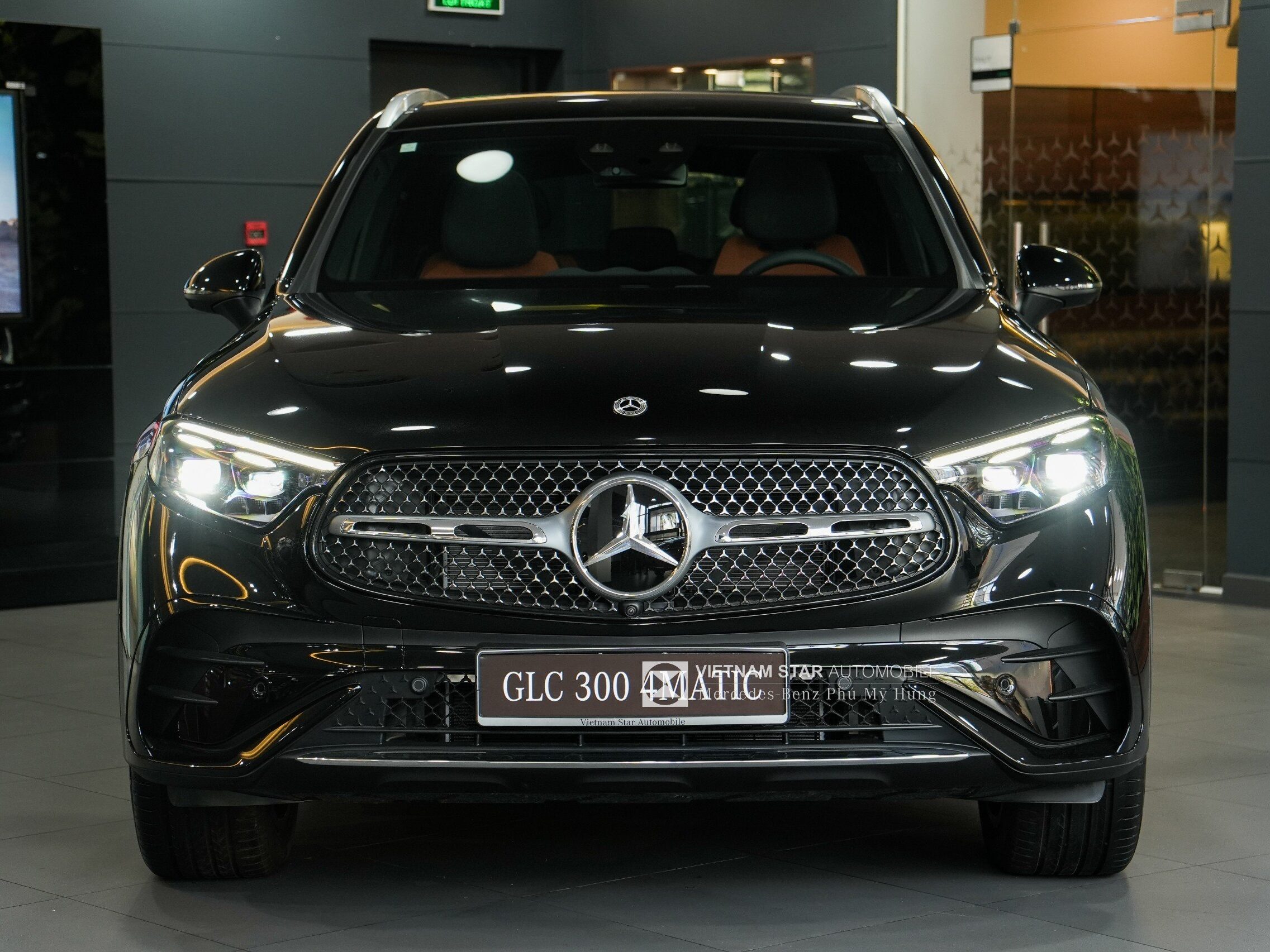 So sánh Mercedes GLC 300 và Volvo XC60