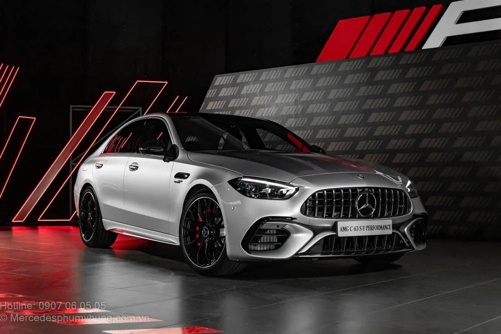 Đại Lý Mercedes Việt Nam | Đại Lý Chính Hãng - Dịch Vụ 5 Sao Ngoại Thất Mercedes-AMG C63 Màu Bạc