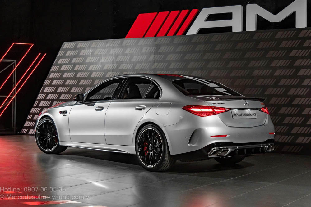 Ngoại Thất Mercedes-AMG C63 Màu Bạc