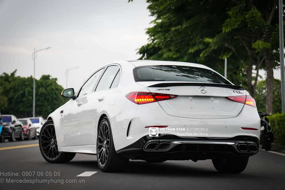 Mercedes C63 AMG