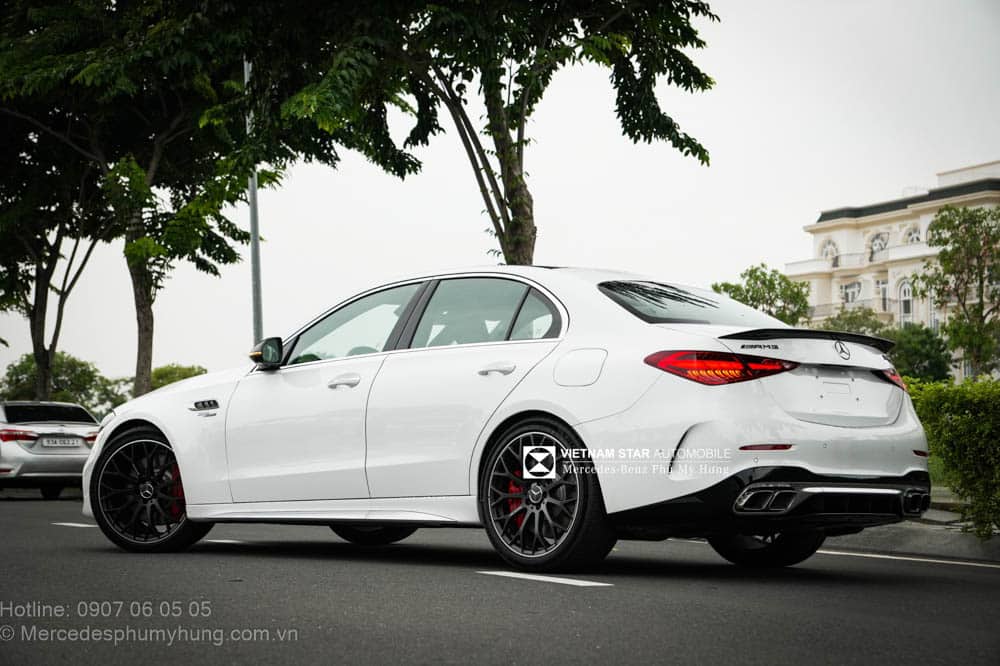 Mercedes C63 AMG