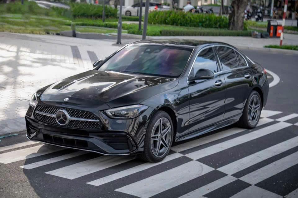 Giá Xe Mercedes C300 AMG 2024