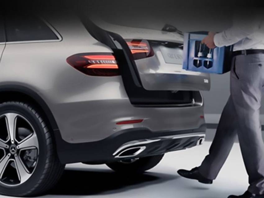3 Cách Mở Cốp Xe Mercedes Tiện Lợi, Nhanh Chóng Cách mở cốp xe Mercedes tự động