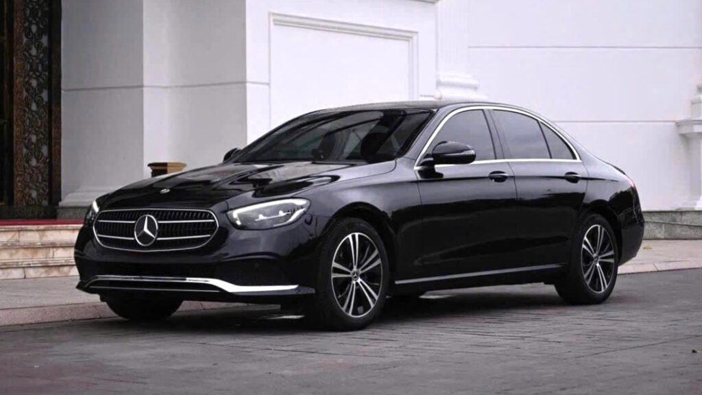 Mercedes-Benz E180 (V1) 2024 Tại Việt Nam