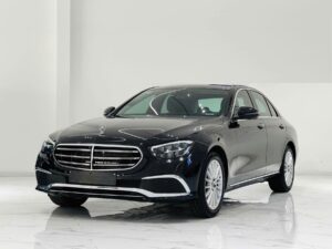 Mercedes E200 Màu Đen Tại Mercedes Phú Mỹ Hưng