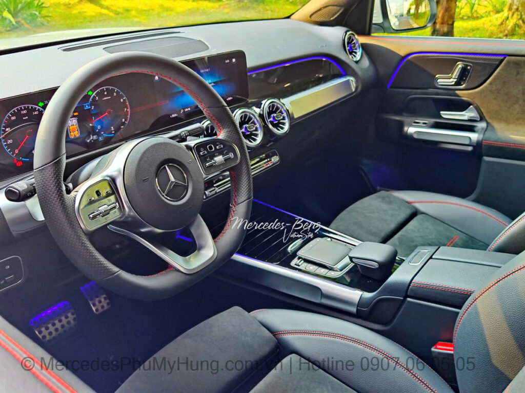 Mercedes GLB 200 Màu Trắng Nội Thất Đen