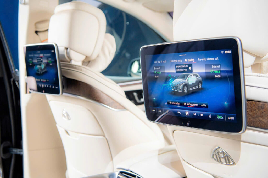 Mercedes-Maybach EQS 680 Nội Thất Xa Hoa